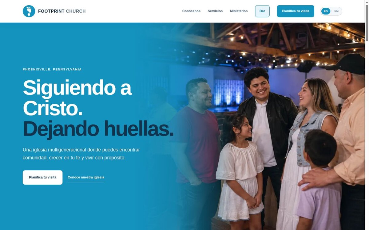Spanish-language Footprint Church website showing a real family and a clear plan-your-visit path